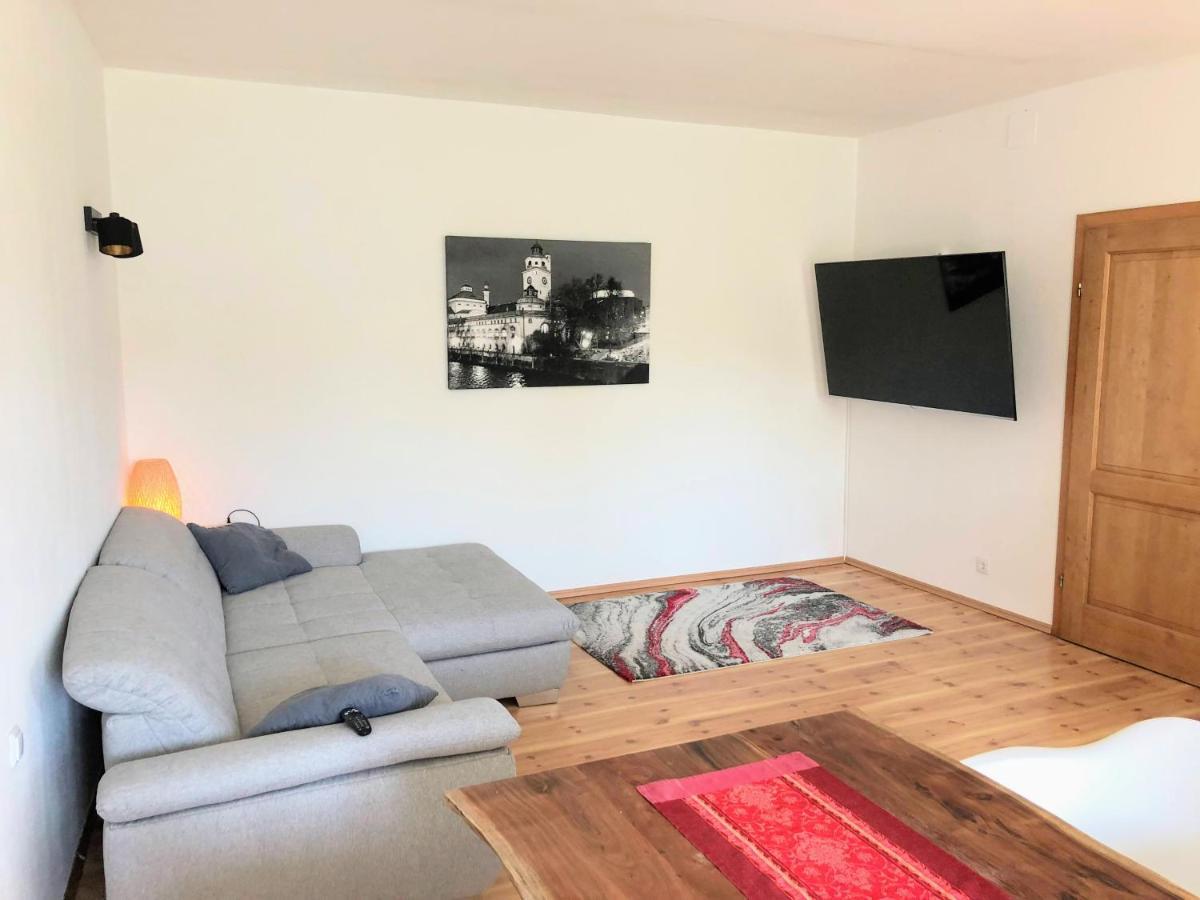 Ferienwohnungen Und Appartements Im Idyllischen Vierkanthof, Gruppenurlaube 로이페어스도르프 바이 퓌르스텐펠트 외부 사진