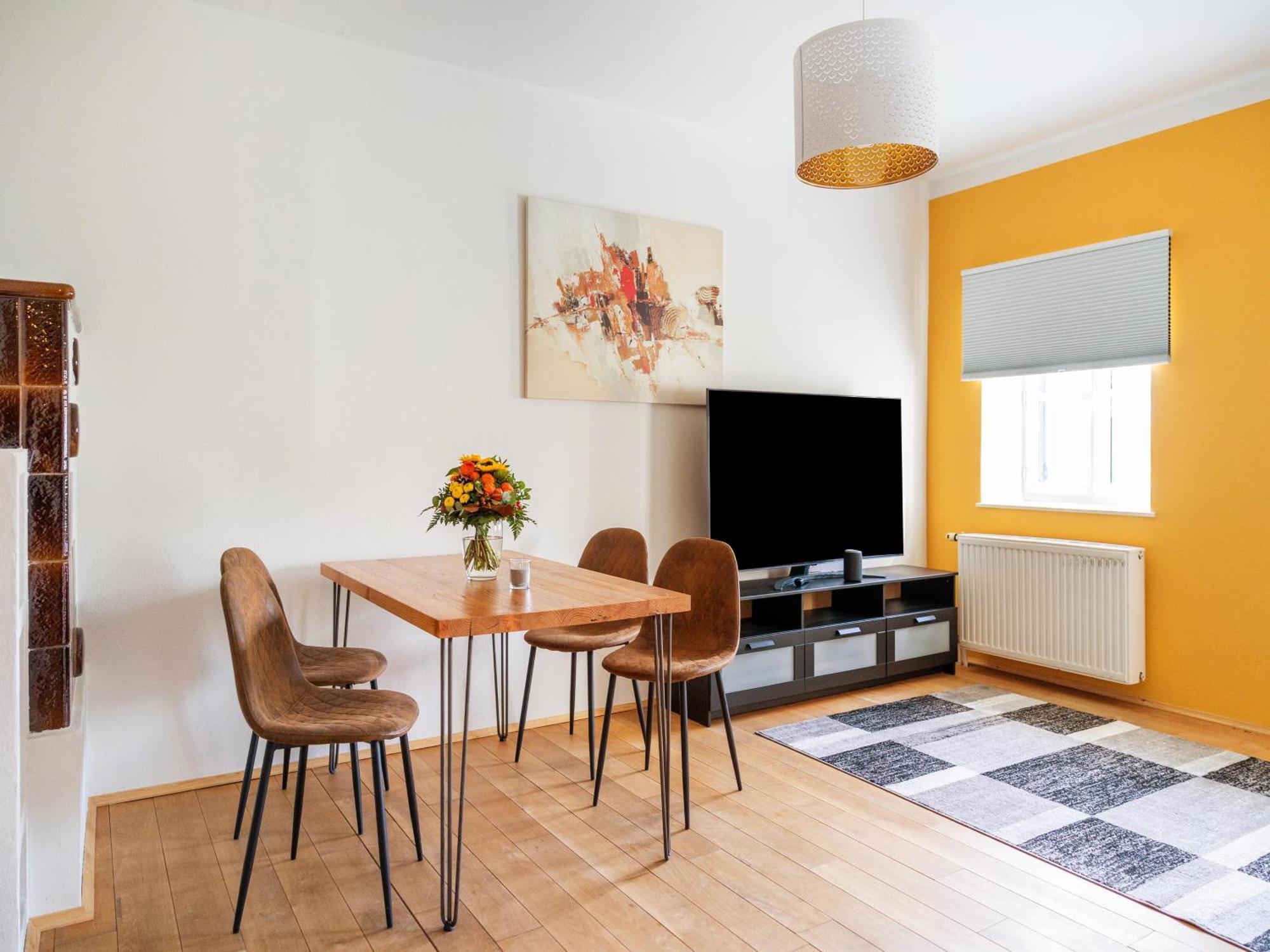 Ferienwohnungen Und Appartements Im Idyllischen Vierkanthof, Gruppenurlaube 로이페어스도르프 바이 퓌르스텐펠트 외부 사진